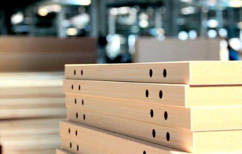 全屋定制為何青睞實木多層板？五大核心優勢揭秘